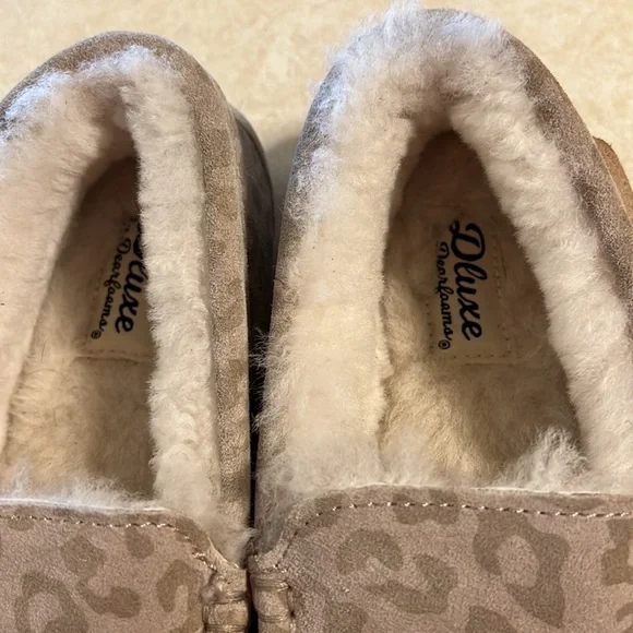 Women’s Deluxe by dearfoams Fernie Genuine Shearling Moccasin Slippers Size 6 - Picture 8 of 12